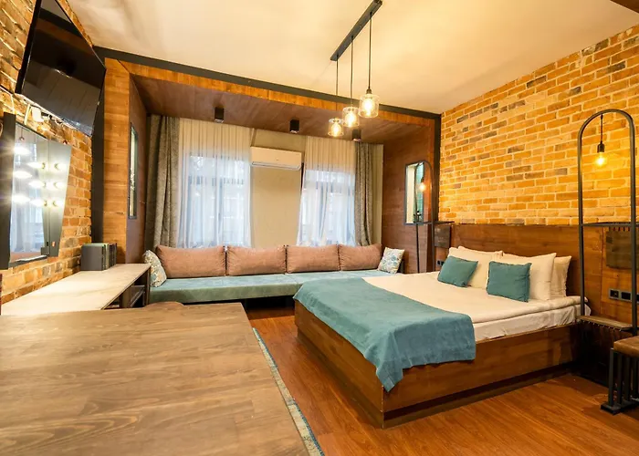 Cube Suites